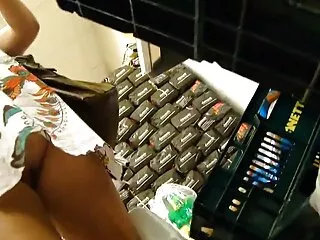 Szőrös magyarul beszélő pornó meleg medve lesz fasz