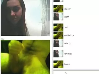 A gót csaj gyönyörűen porno film ingyen néz, miközben nagy faszt szív
